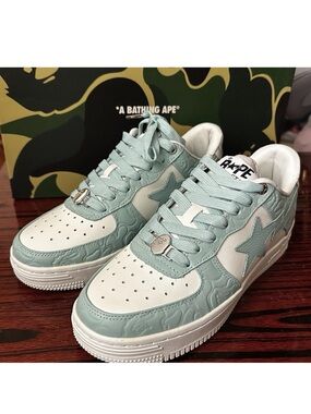 A Bathing Ape BAPE Sta Low Top Sneakers in Turquoise and White